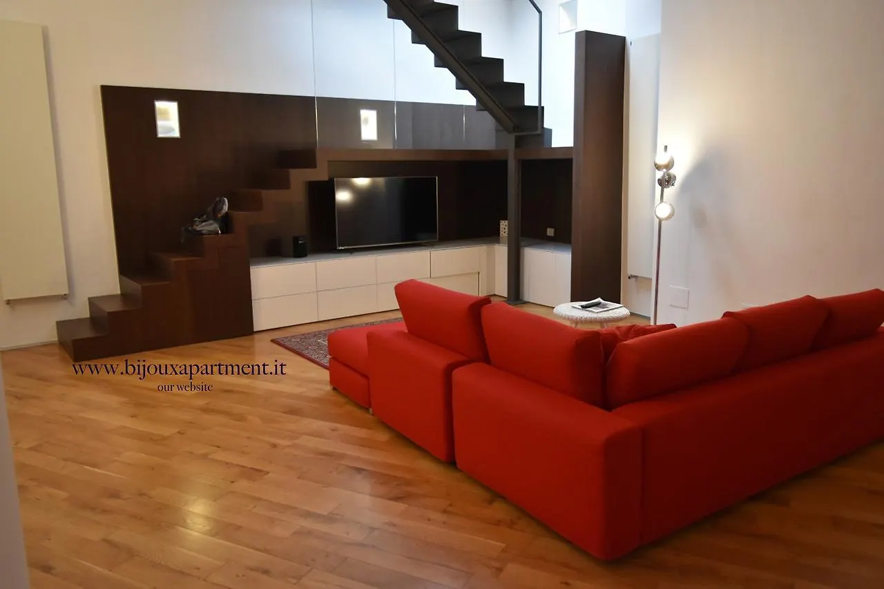 Bijoux Luxury Apartment in Old Town Bari